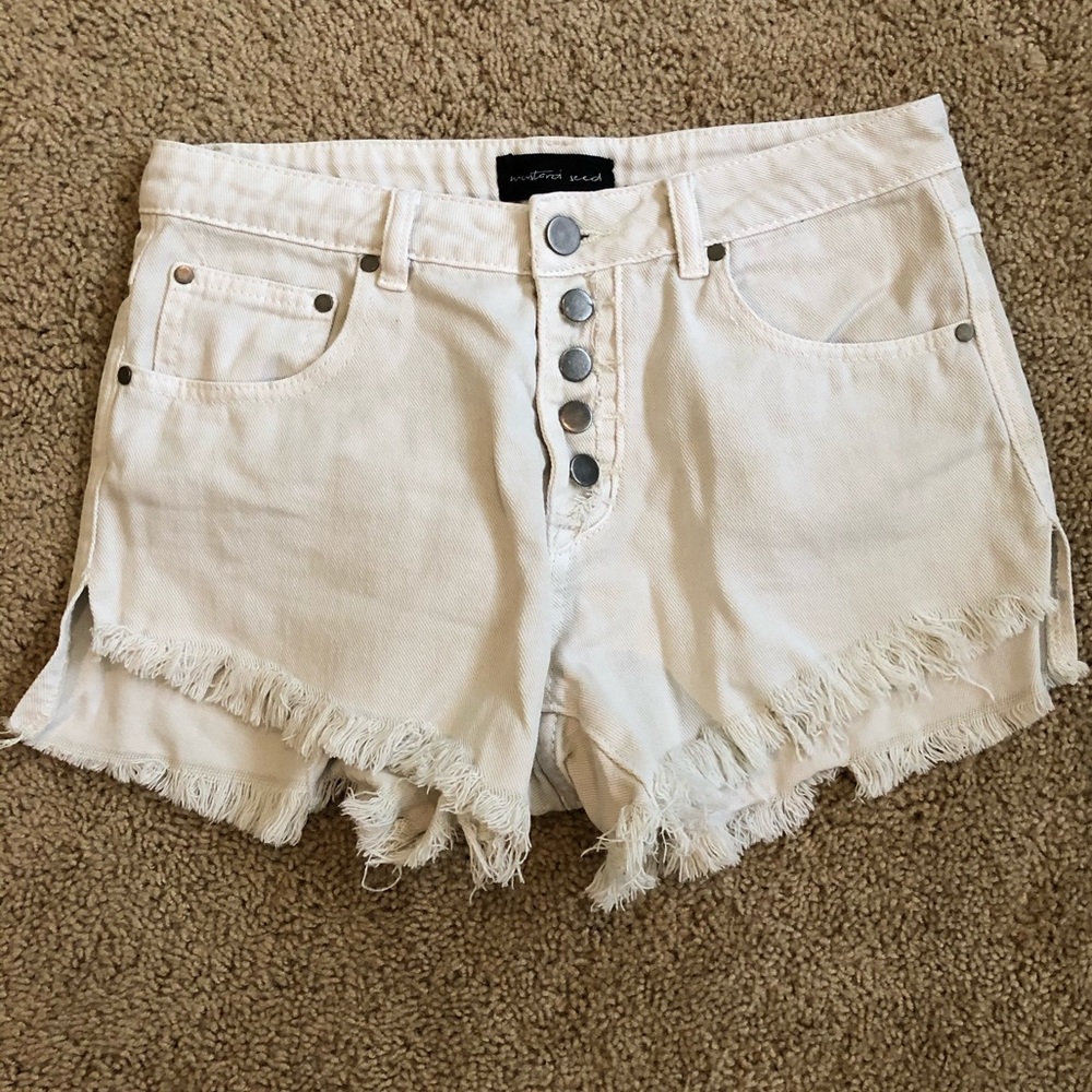 Mustard Seed off white shorts